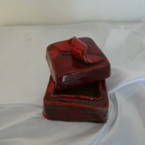 Boîte en Argile Lisse Émaillée Rouge à Effets