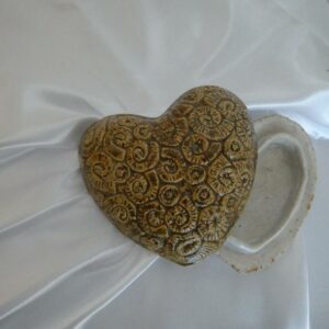 Boîte en Grès Chamotté Émaillé Beige à Effets