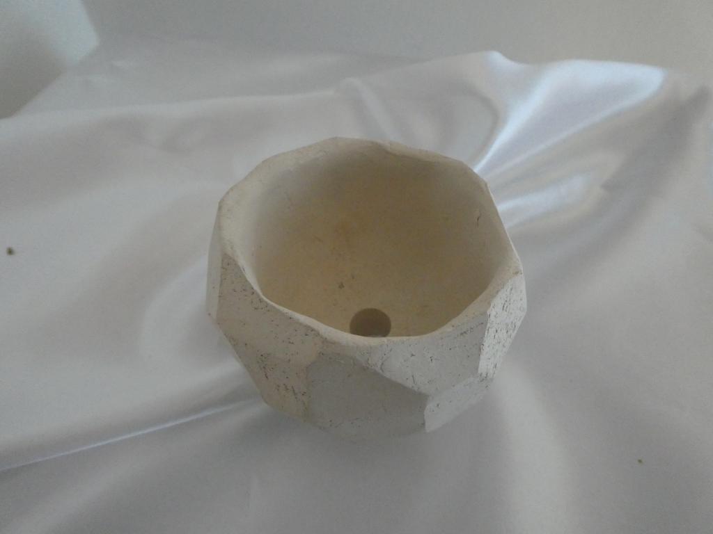 Petit Pot Kurinuki en Grès Blanc – Image 2