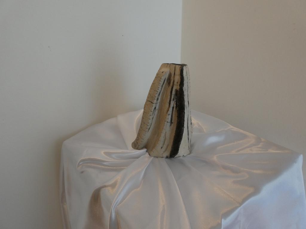 Vase Kirinuki en Grès Blanc Chamotté et Émaillé Raku – Image 6