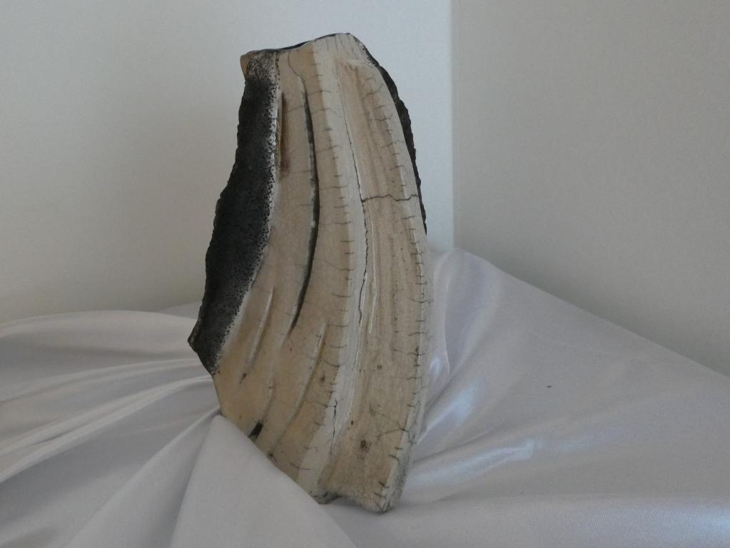 Vase Kirinuki en Grès Blanc Chamotté et Émaillé Raku – Image 2