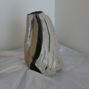 Vase Kirinuki en Grès Blanc Chamotté et Émaillé Raku